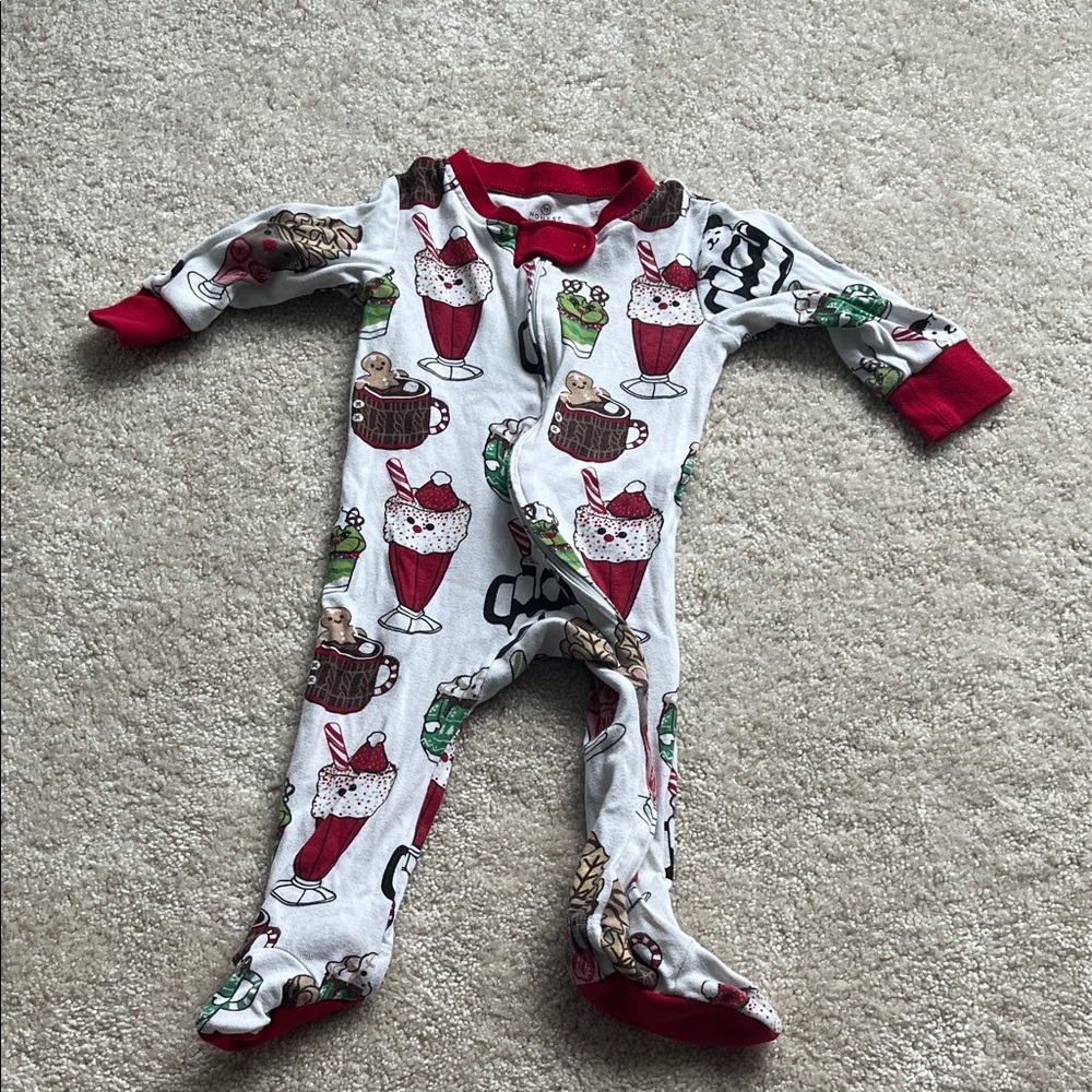 The Honest Company Red and White Holiday Pajamas 6-9 Months